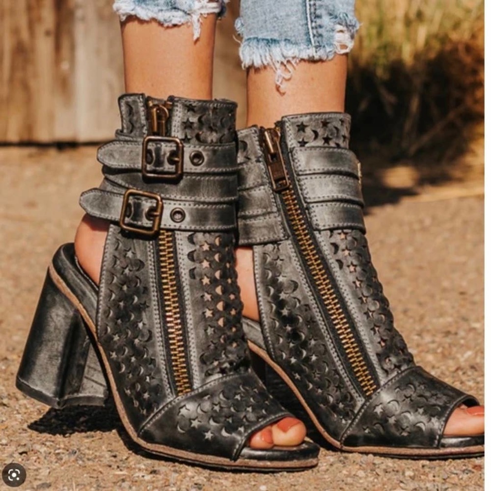 Star-Cut Peep-Toe Ankle Booties in Gray - Women